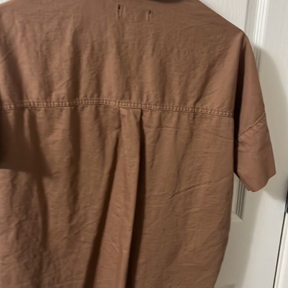 Button up, pocketed cargo top - Picture 5 of 6